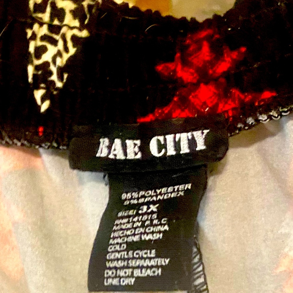 BAE City 3X Soft Pants with 2 Gold Zippers in the front.